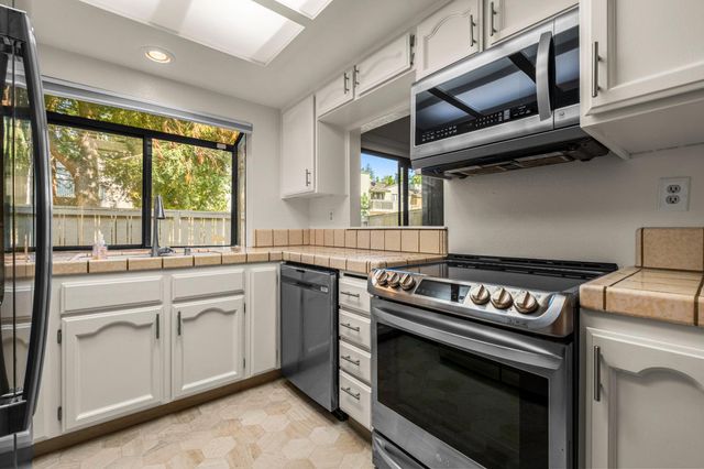 7835 Windsor Ln, Citrus Heights, CA 95610