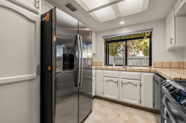 7835 Windsor Ln, Citrus Heights, CA 95610