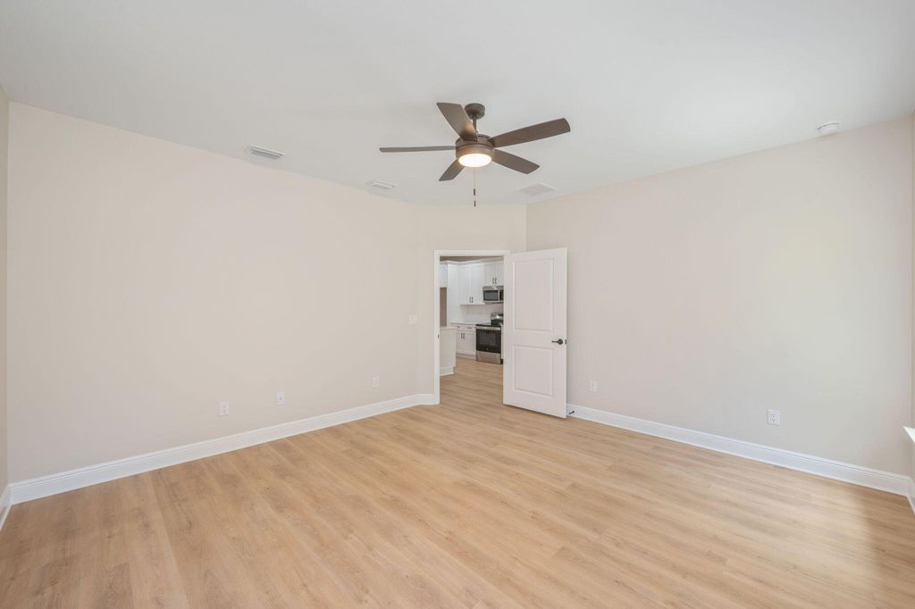 Image 19 of property listing at 703A Brock Avenue, Crestview, FL 32539