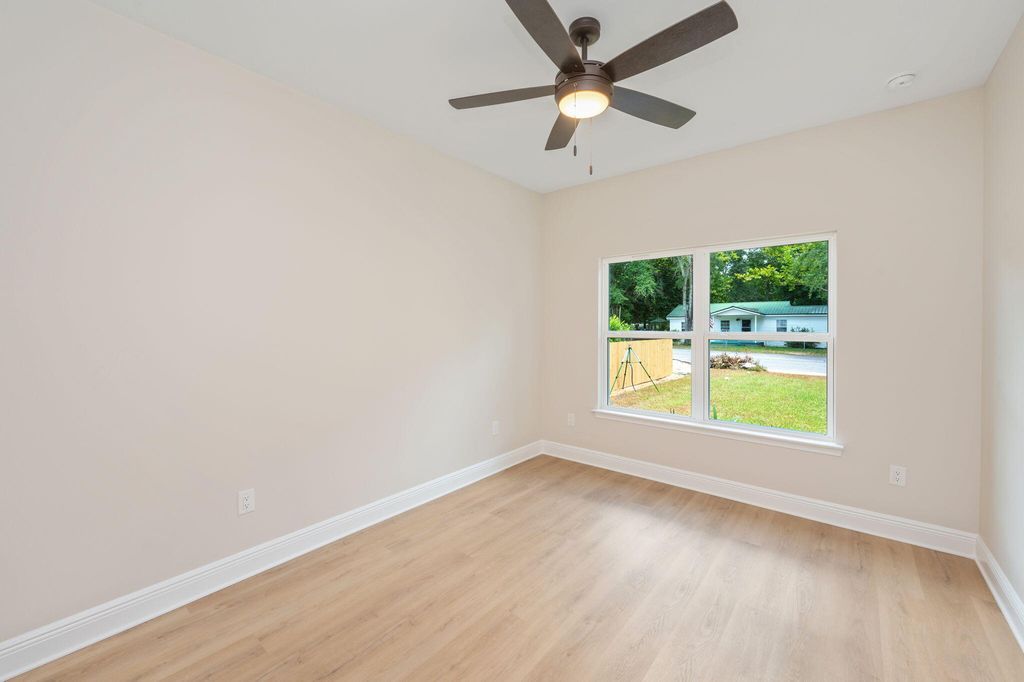 Image 24 of property listing at 703A Brock Avenue, Crestview, FL 32539