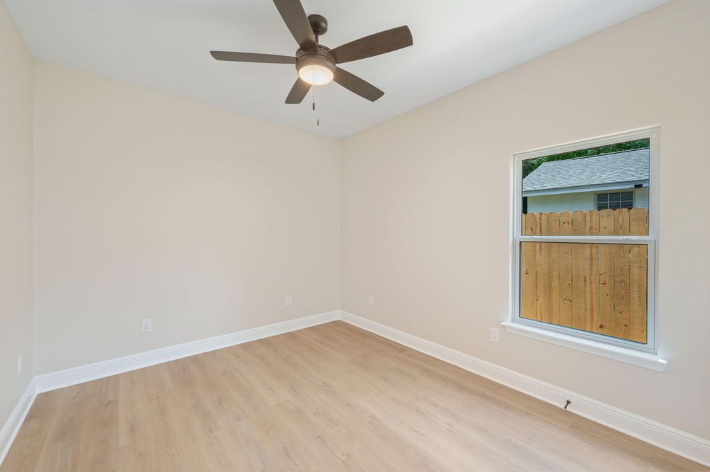 Image 26 of property listing at 703A Brock Avenue, Crestview, FL 32539