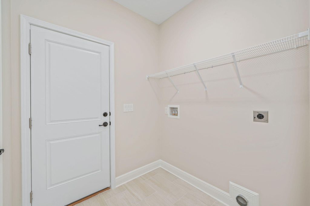 Image 31 of property listing at 703A Brock Avenue, Crestview, FL 32539