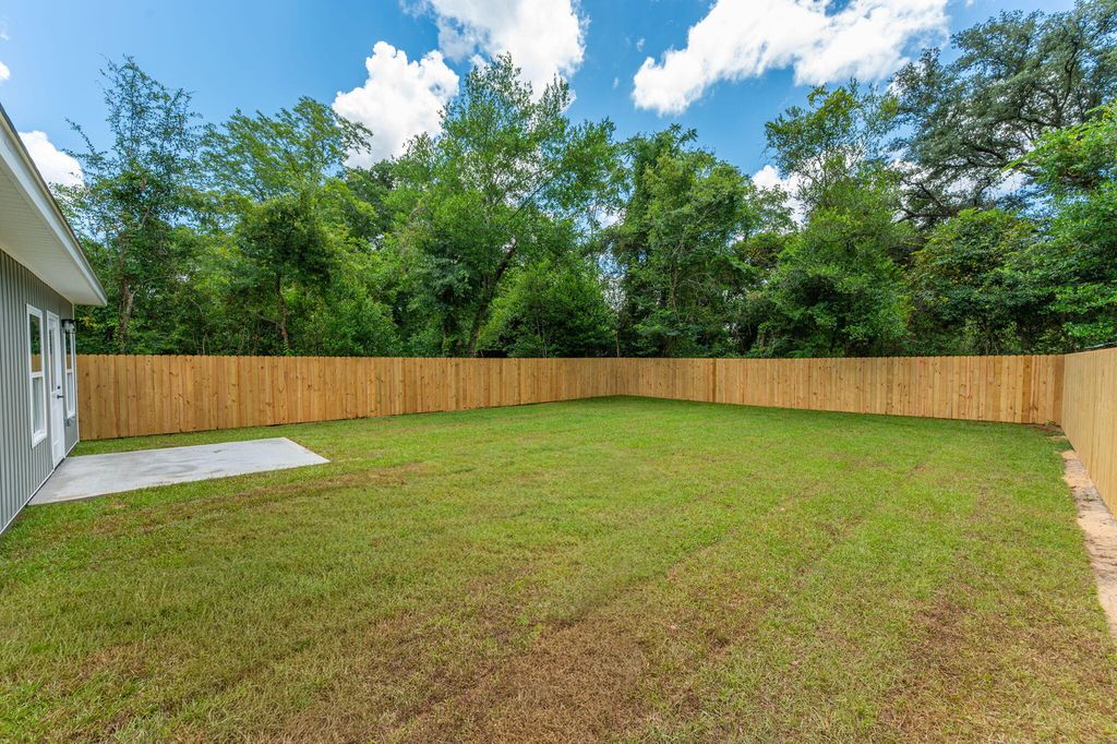 Image 36 of property listing at 703A Brock Avenue, Crestview, FL 32539
