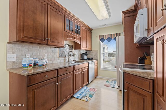 215 E Ft Macon Road, Atlantic Beach, NC 28512