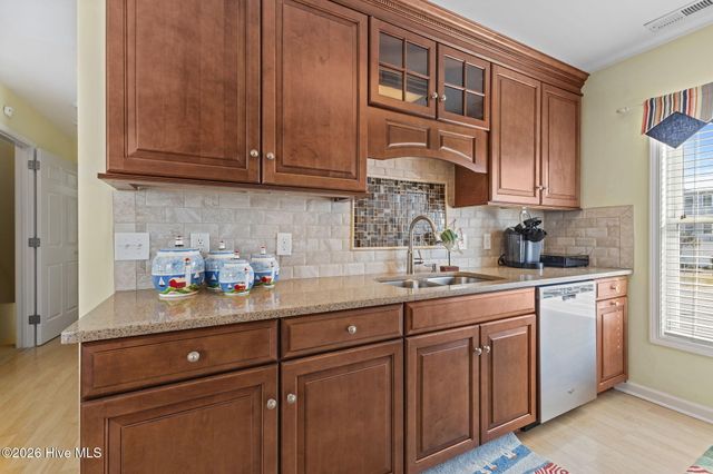 215 E Ft Macon Road, Atlantic Beach, NC 28512