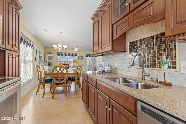 215 E Ft Macon Road, Atlantic Beach, NC 28512