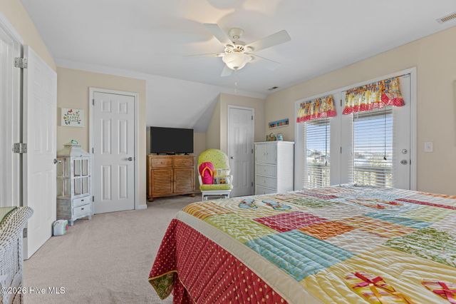 215 E Ft Macon Road, Atlantic Beach, NC 28512