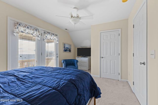 215 E Ft Macon Road, Atlantic Beach, NC 28512