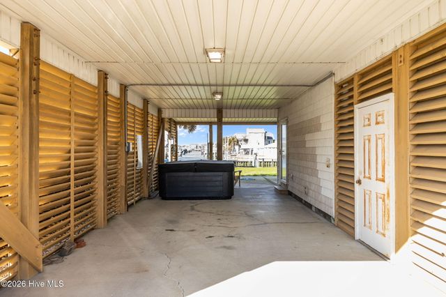 215 E Ft Macon Road, Atlantic Beach, NC 28512