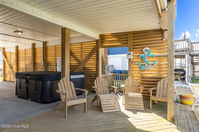 215 E Ft Macon Road, Atlantic Beach, NC 28512