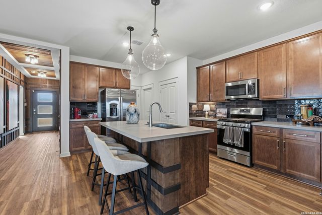 151 Red Arrow, San Antonio, TX 78253
