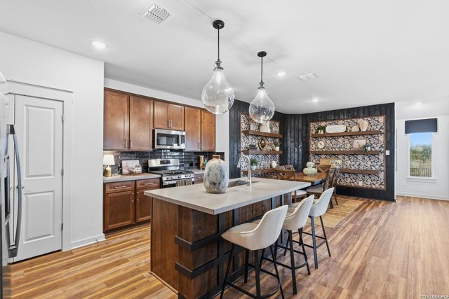 151 Red Arrow, San Antonio, TX 78253