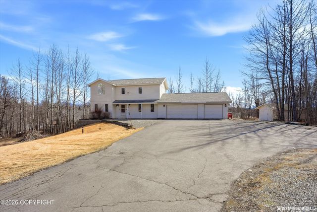 4015 N Hazelwood Circle, Palmer, AK 99645