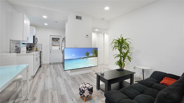 1441 NE 154th Ter, North Miami Beach, FL 33162