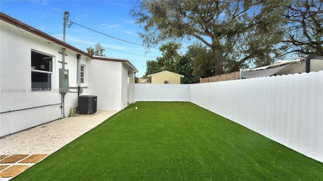 1441 NE 154th Ter, North Miami Beach, FL 33162