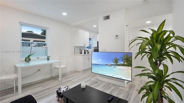 1441 NE 154th Ter, North Miami Beach, FL 33162