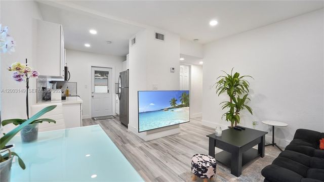 1441 NE 154th Ter, North Miami Beach, FL 33162