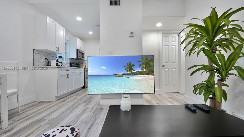 1441 NE 154th Ter, North Miami Beach, FL 33162