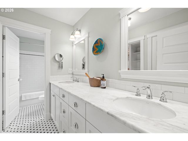 4607 Ne GARFIELD Ave, Portland, OR 97211