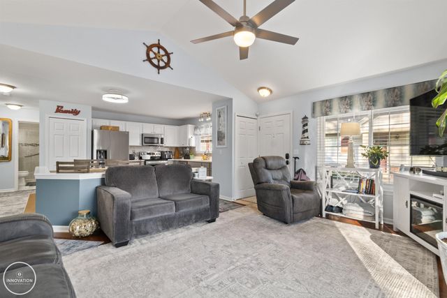 29910 Kenwood Court, Roseville, MI 48066