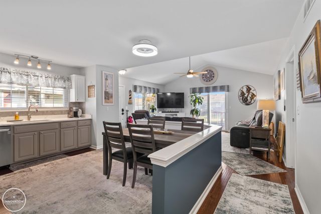 29910 Kenwood Court, Roseville, MI 48066