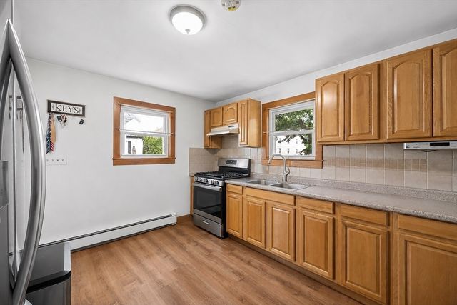 45 Bright St, Fall River, MA 02721