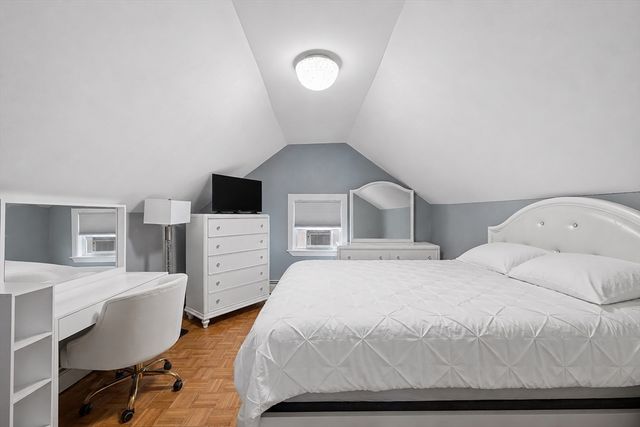 45 Bright St, Fall River, MA 02721