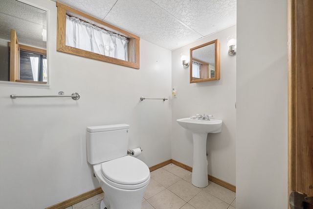 45 Bright St, Fall River, MA 02721