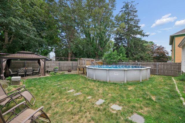 45 Bright St, Fall River, MA 02721