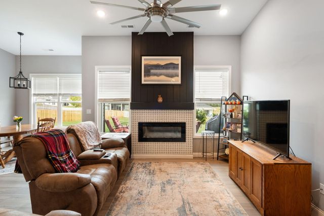 6001 TAMARACK DR, Columbia, MO 65203