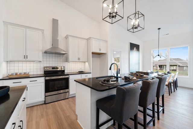 6001 TAMARACK DR, Columbia, MO 65203