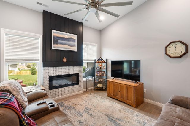 6001 TAMARACK DR, Columbia, MO 65203