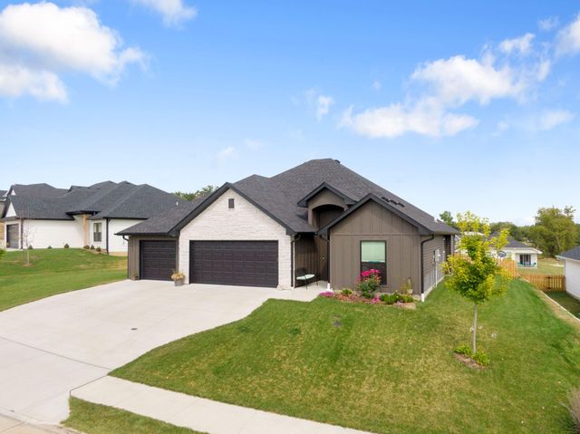 6001 TAMARACK DR, Columbia, MO 65203