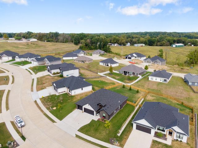 6001 TAMARACK DR, Columbia, MO 65203