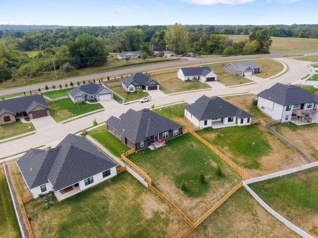 6001 TAMARACK DR, Columbia, MO 65203