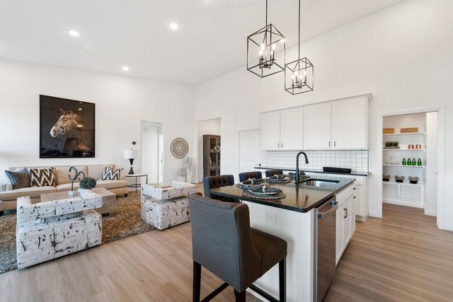 6001 TAMARACK DR, Columbia, MO 65203