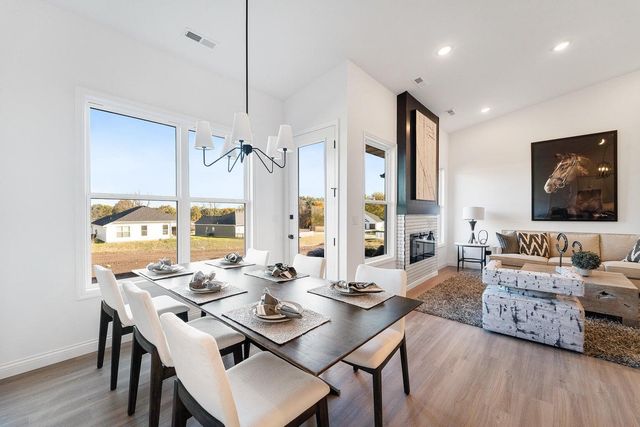 6001 TAMARACK DR, Columbia, MO 65203