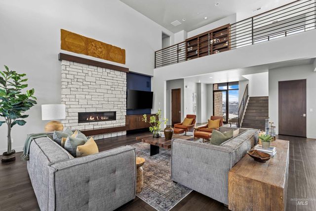 510 W Paso Fino Dr., Boise, ID 83702