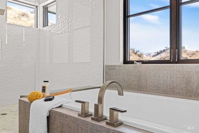 510 W Paso Fino Dr., Boise, ID 83702