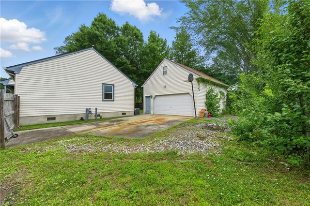 2301 Broadnax DR, Chesapeake, VA 23323