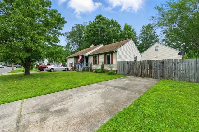 2301 Broadnax DR, Chesapeake, VA 23323