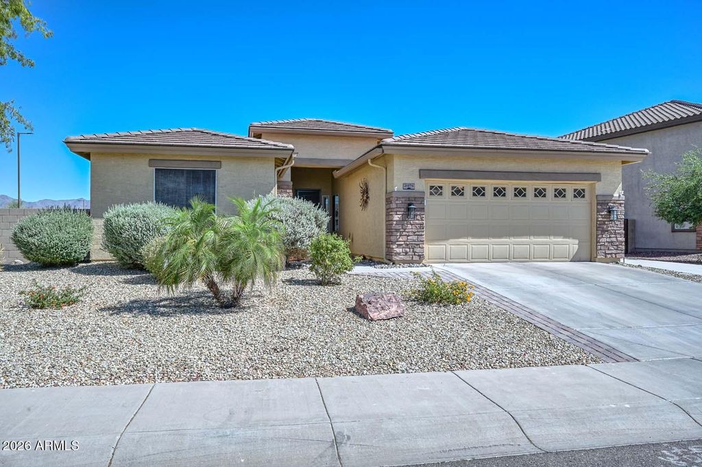 21974 W LASSO Lane W, Buckeye, AZ 85326