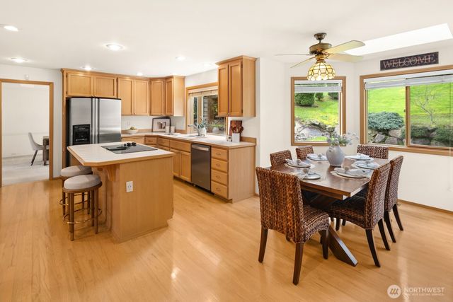 17421 190th Ave SE, Renton, WA 98058