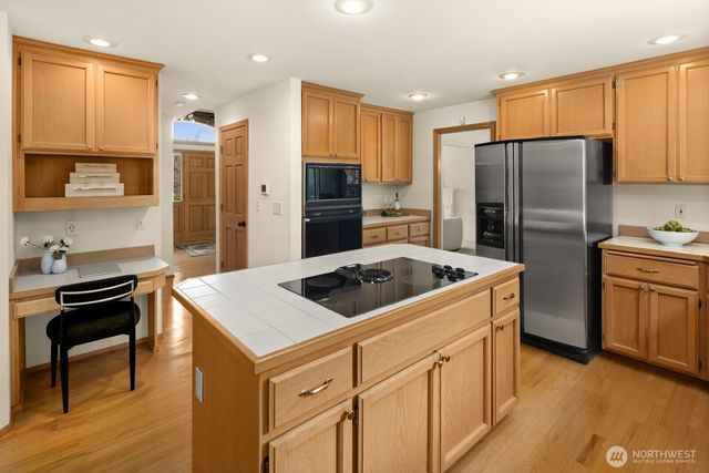 17421 190th Ave SE, Renton, WA 98058