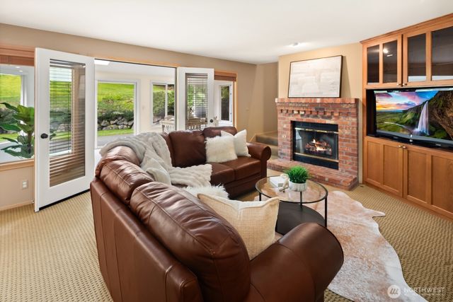 17421 190th Ave SE, Renton, WA 98058