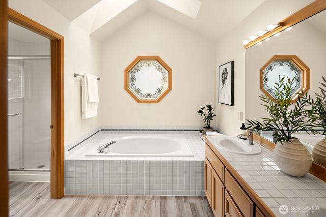 17421 190th Ave SE, Renton, WA 98058