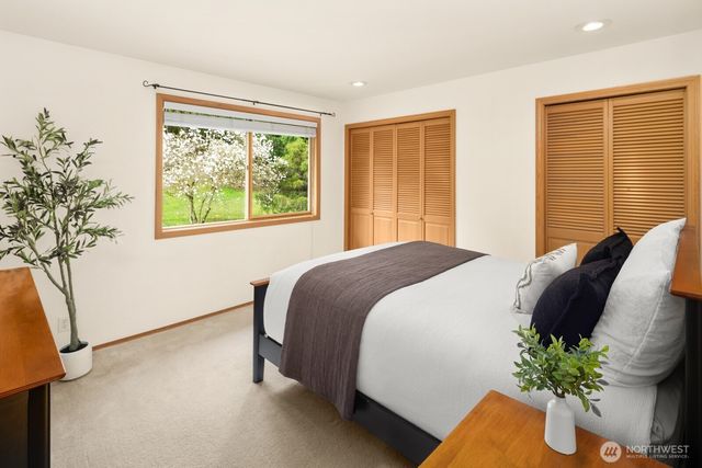 17421 190th Ave SE, Renton, WA 98058