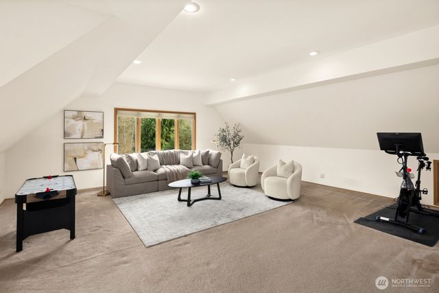 17421 190th Ave SE, Renton, WA 98058