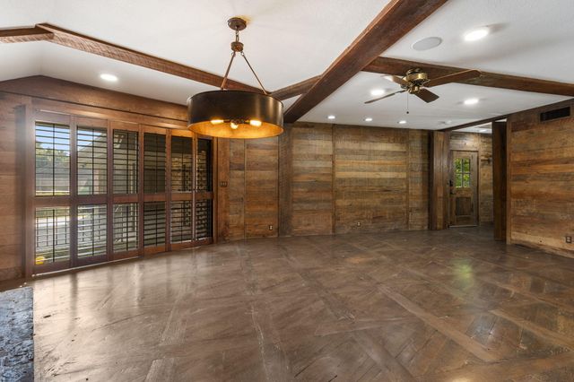 3886 E Hawthorne Hill Lane, Springfield, MO 65809