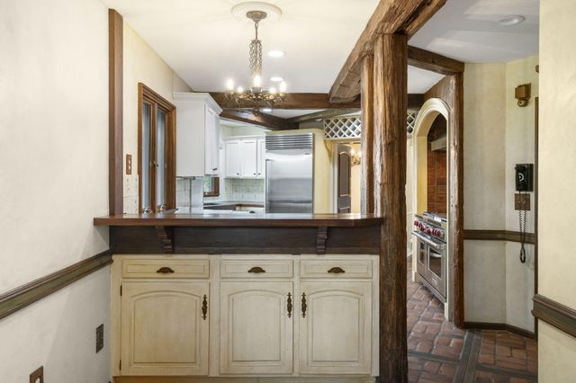 3886 E Hawthorne Hill Lane, Springfield, MO 65809